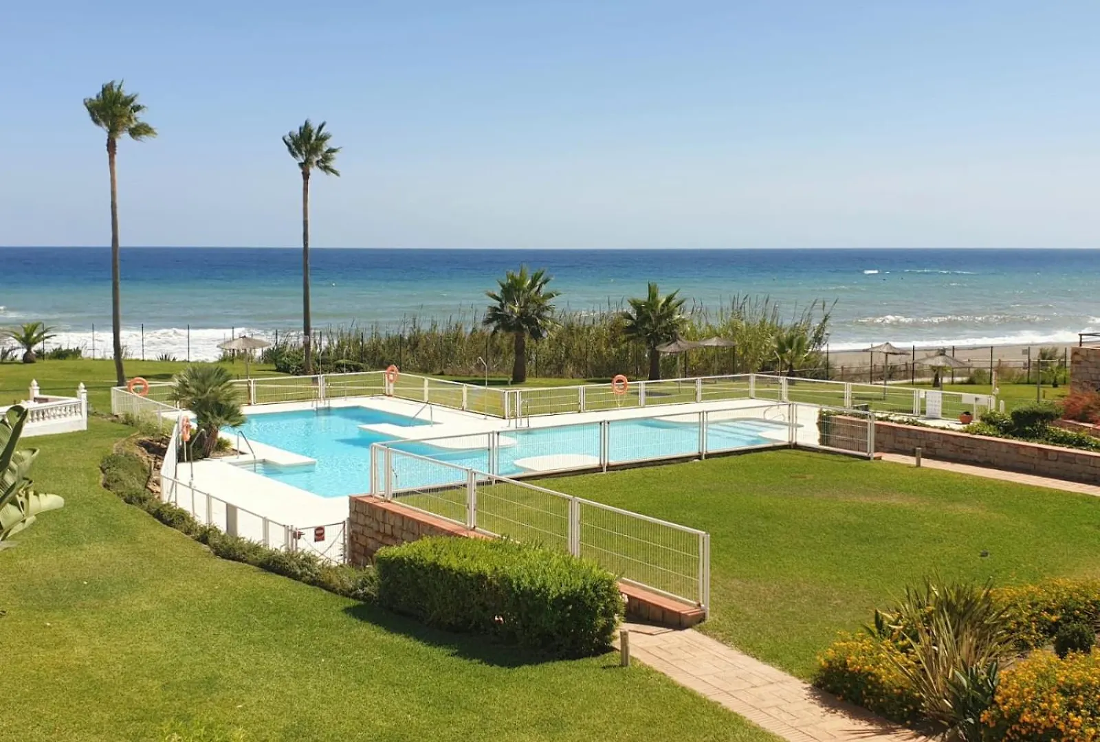 بيت للعطل Casitamar Frontline Beach House Rental Casares Costa Near Estepona Bahia de Casares