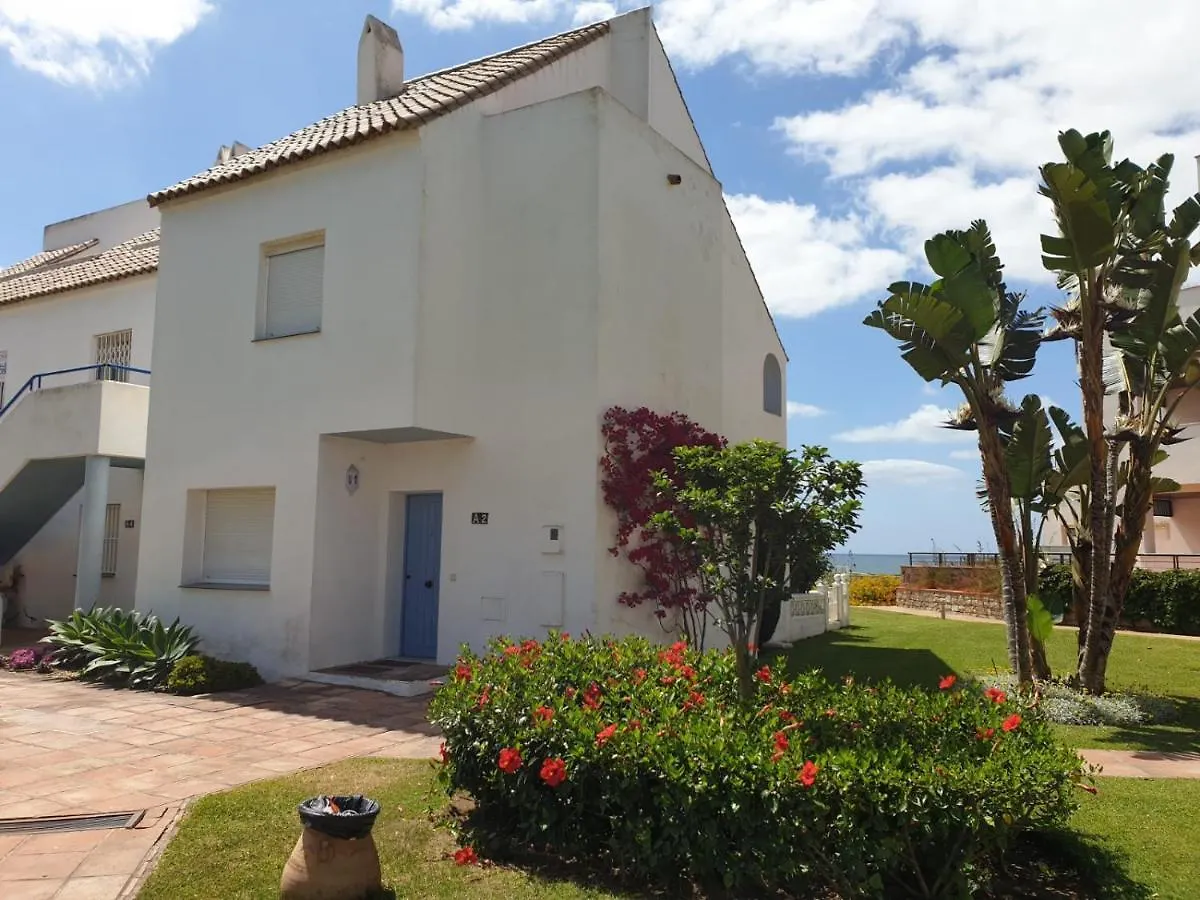 Сasa de vacaciones Casitamar frontline beach house rental Casares Costa near Estepona Bahía de Casares