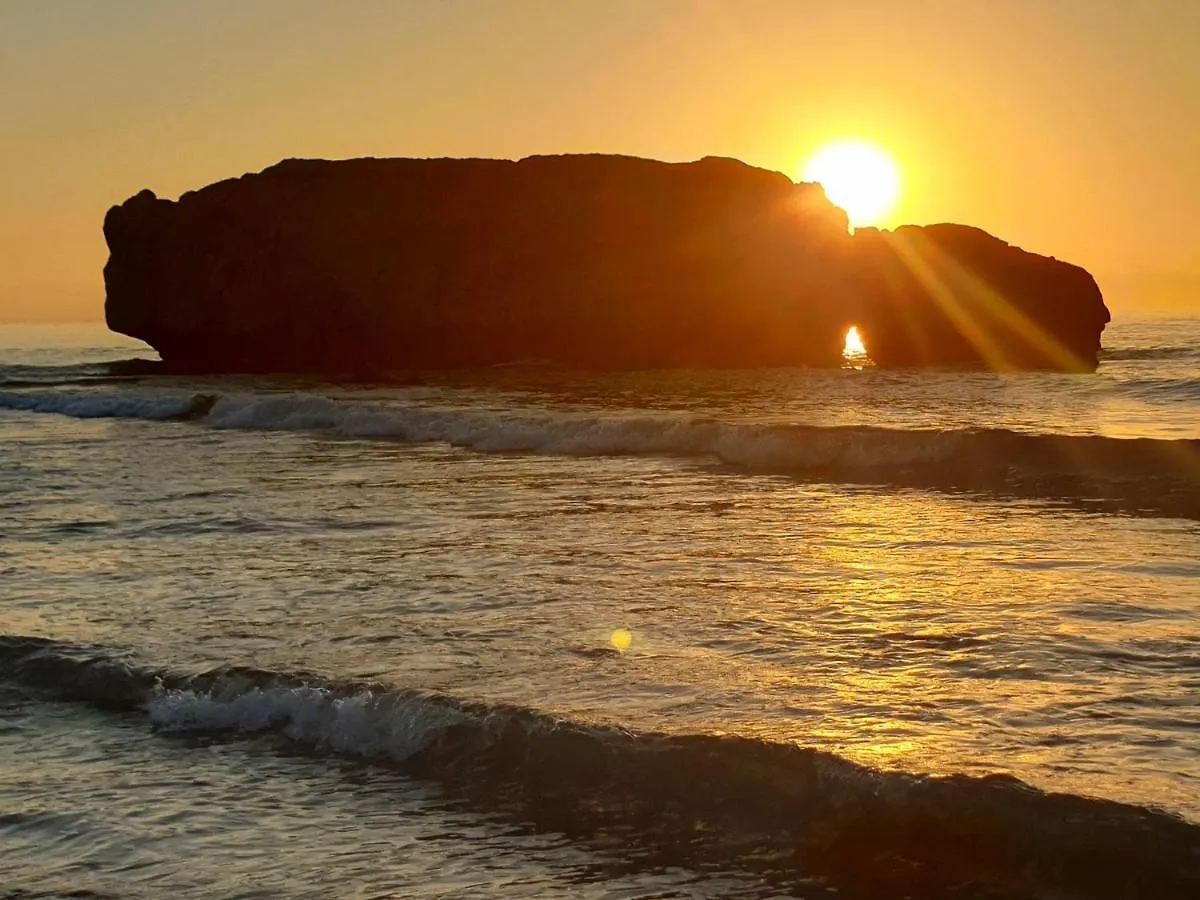 Casitamar Frontline Beach House Rental Casares Costa Near Estepona Bahia de Casares بيت للعطل